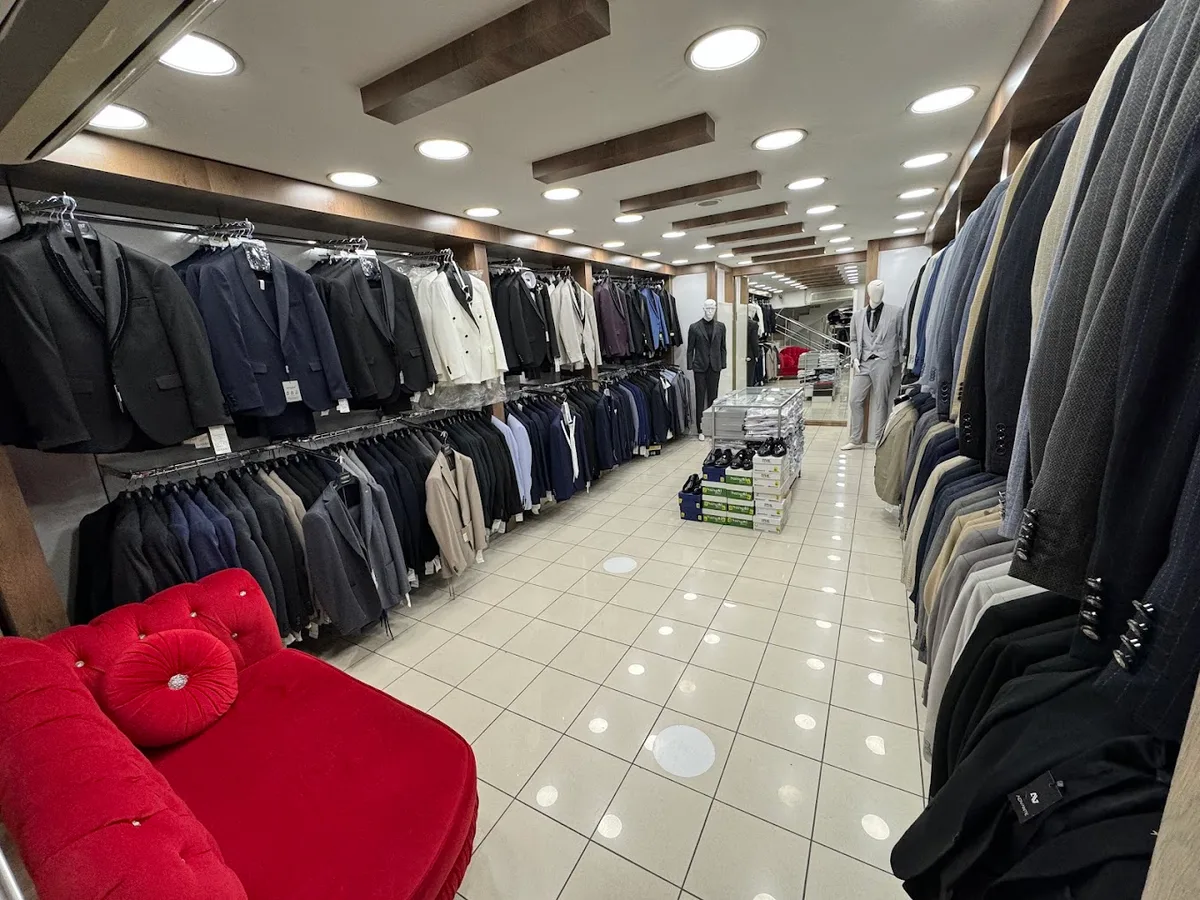 Beyefendi mağazası takım elbise bölümü